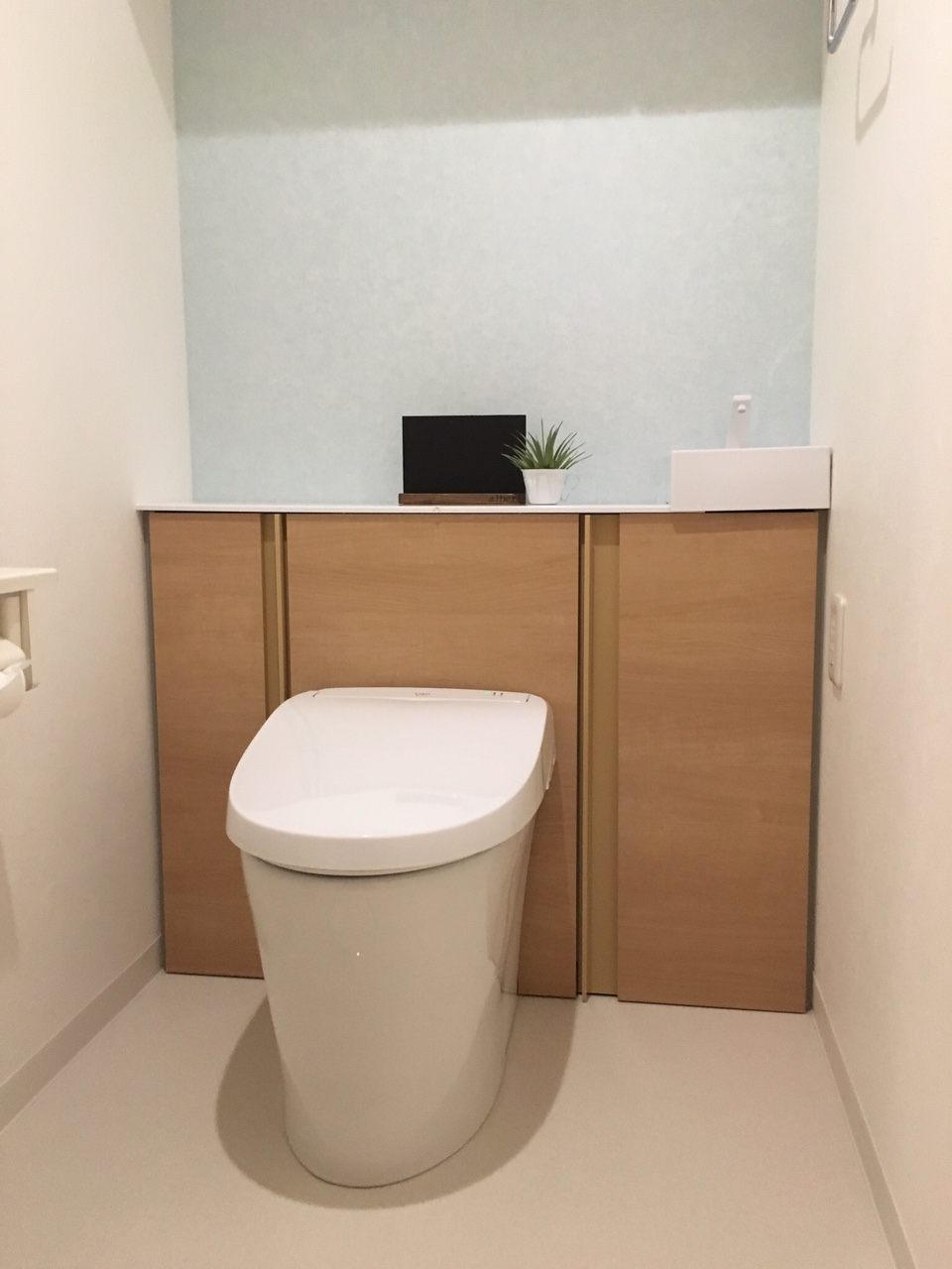 家族の健康を守る清潔感のあるトイレ × 平塚市